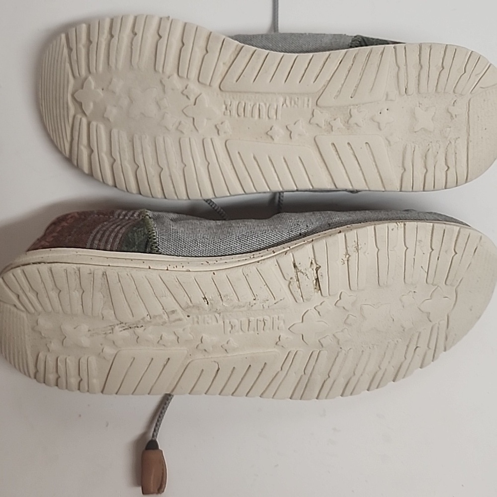 Hey Dude casual Wally Funk Baja gray slip on shoes. Size 10M. Comfortable. - Picture 6 of 11